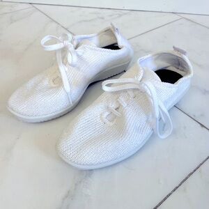 Arcopedico Women’s 6.5 White Knit Zero Drop Barefoot Knit Comfort Sneaker EUC